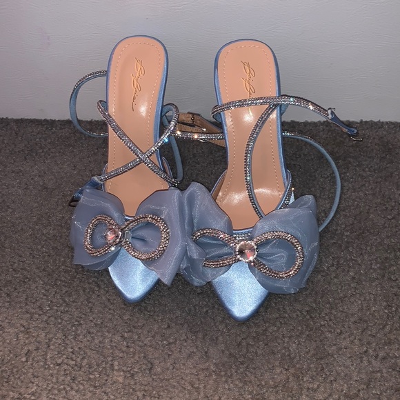 Shoes - 🔥 SEXY HEELS 🔥